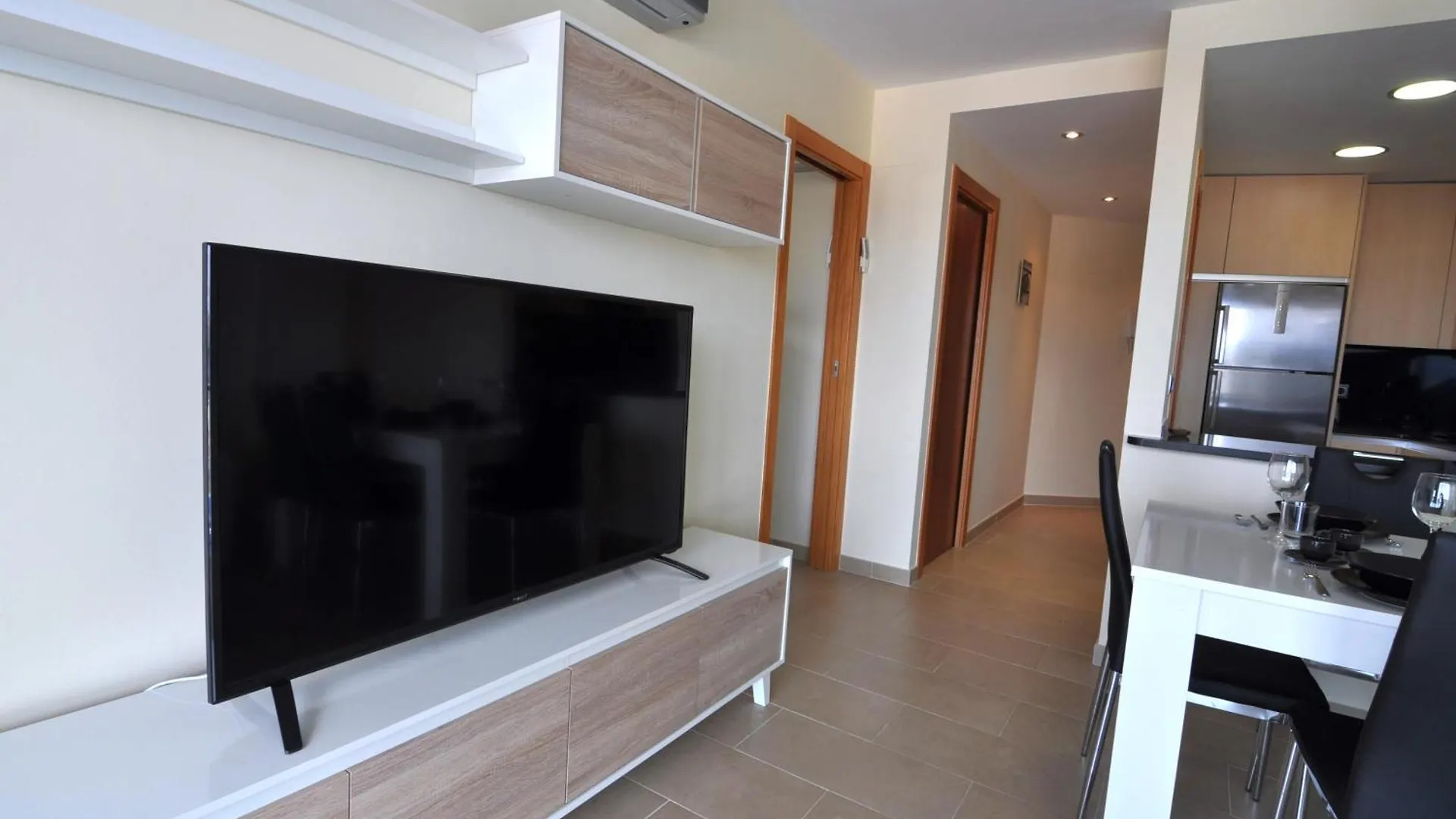 Rnet - Apartments Roses Port Trebol 0*,