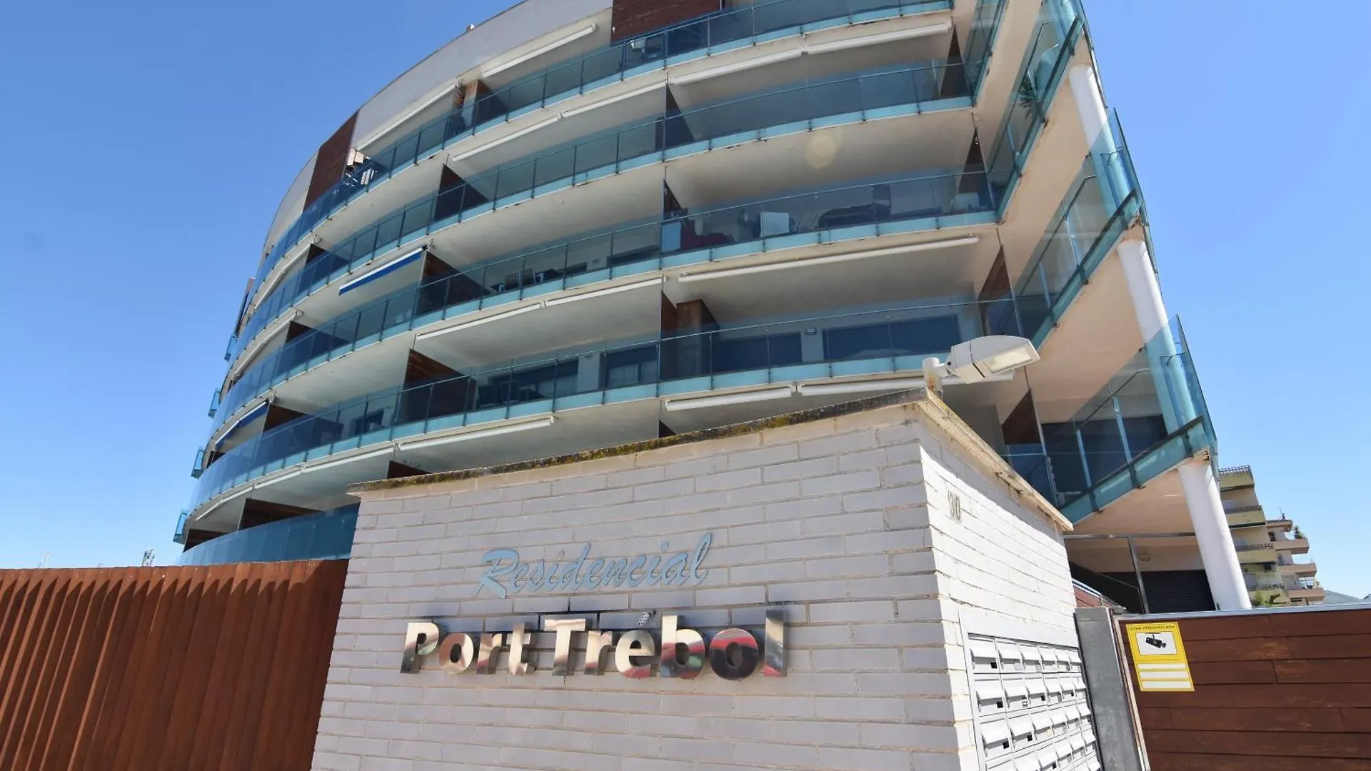 Rnet - Apartments Roses Port Trebol